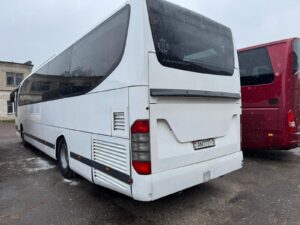 Автобус белый